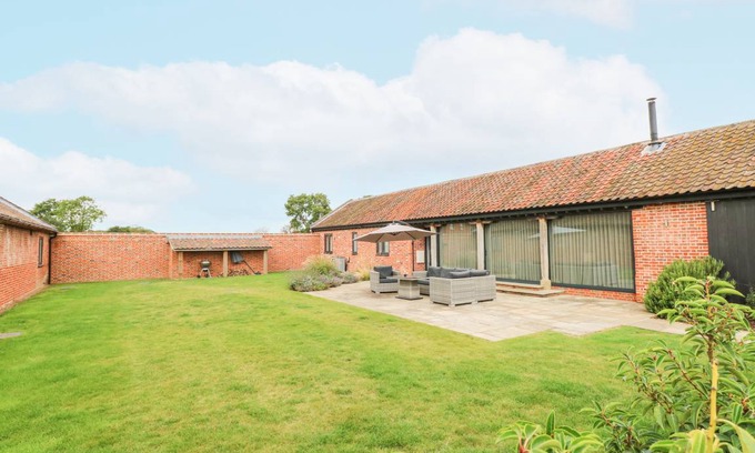Norwich Cottage | Cabin ∙ 4 bedrooms ∙ 10 guests