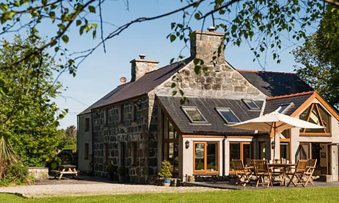 Criccieth Cottage | Cabin ∙ 5 bedrooms ∙ 9 guests