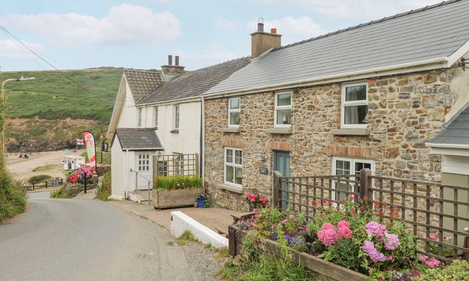 Nolton Cottage | Cabin ∙ 5 bedrooms ∙ 10 guests