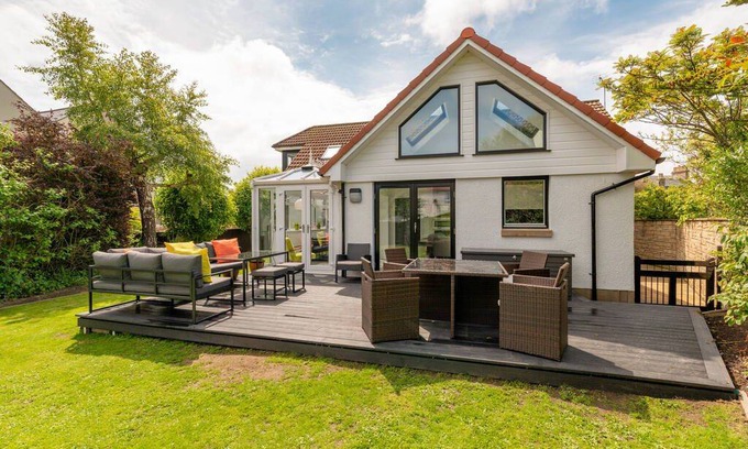 Crail Cottage | Cabin ∙ 5 bedrooms ∙ 10 guests
