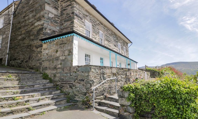 Barmouth Cottage | Cabin ∙ 5 bedrooms ∙ 9 guests