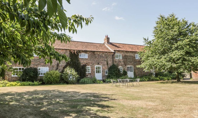 Winestead Cottage | Cabin ∙ 6 bedrooms ∙ 13 guests