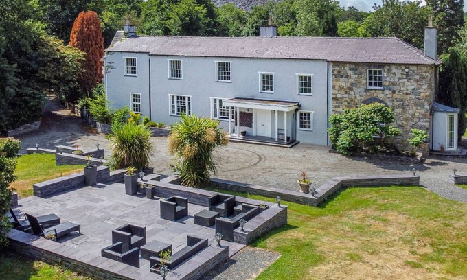 Bethesda Cottage | Cabin ∙ 7 bedrooms ∙ 20 guests