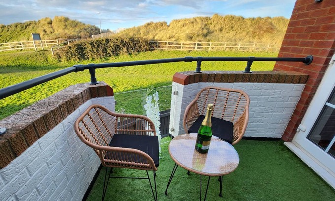 Prestatyn Cottage | Cabin ∙ 7 bedrooms ∙ 15 guests