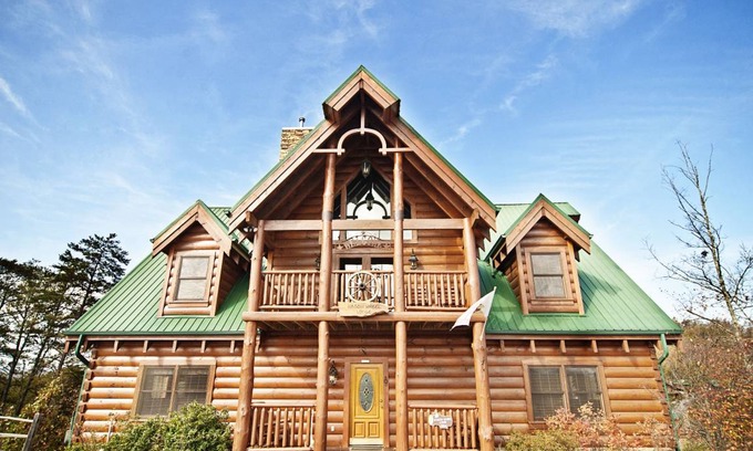 Pigeon Forge Cabin | Cabin ∙ 9 bedrooms ∙ 22 guests