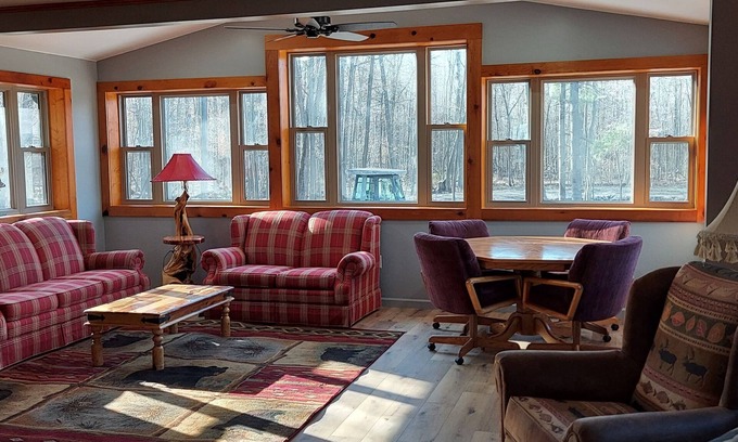 Caseville Township Cabin | Cabin by the lake