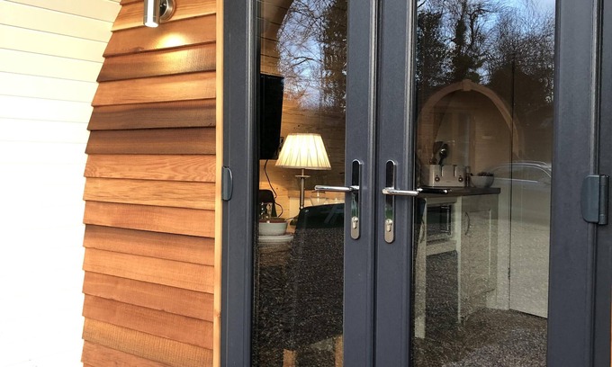 Whichford Cabin | Cabin Glamping Pod Fox Den