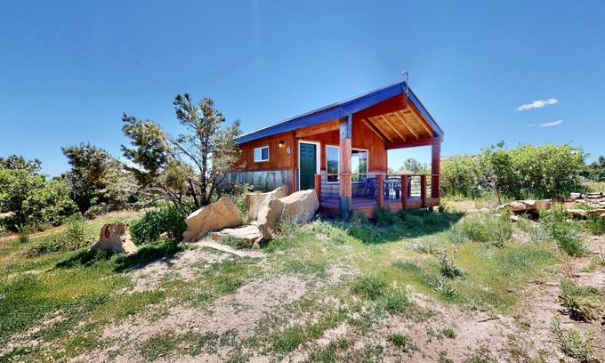 La Sal Cabin | Cabin in South East Moab Area with Beautiful Views