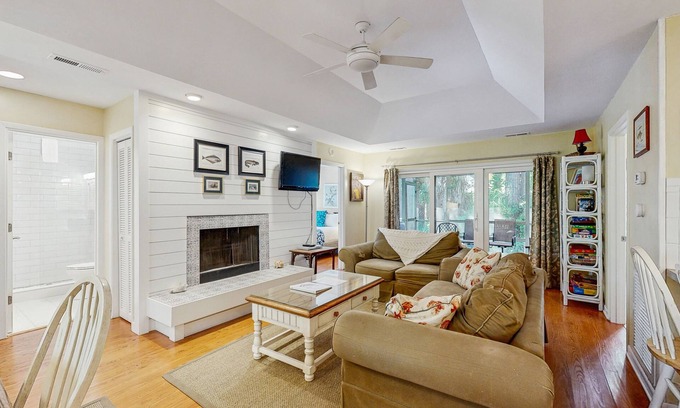 West Beach Cabin | Cabin in the maritime forest with pool and golf on-site - walk to the beach