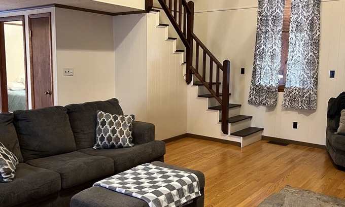 Mathias House | Cabin joins Lost River State Park! Convenient to most popular hiking trail.