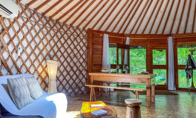 Chataigneraie Cantalienne House | Cabin "La Contemporaine" with private terrace, shared garden and air conditioning