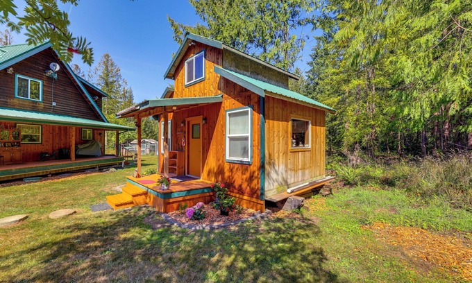 Port Angeles Cabin | Cabin on 5 Acres in Port Angeles w/Fire Pit!