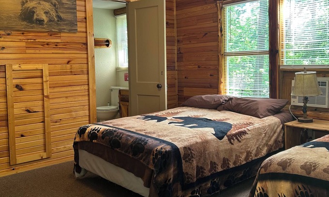 Steelville Cabin | Cabin on Meramec River - Duplex Unit 16B