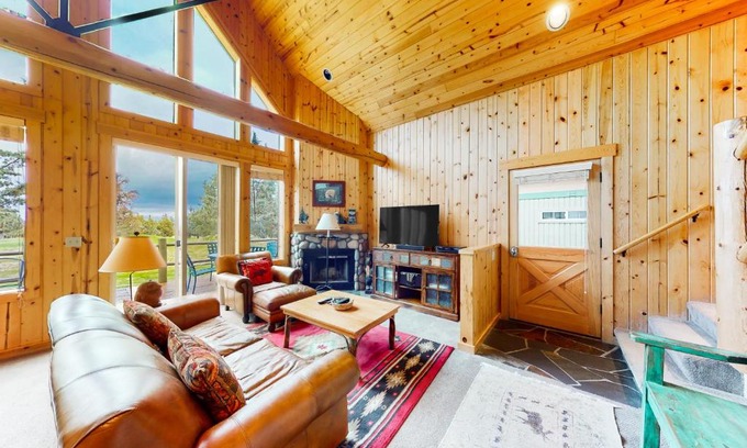 Redmond Ski Chalet | Cabin on the Green