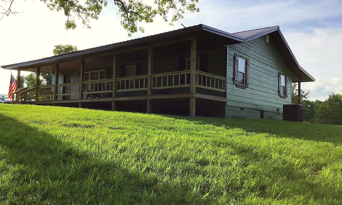 Ozark Cabin | Cabin on the Ridge