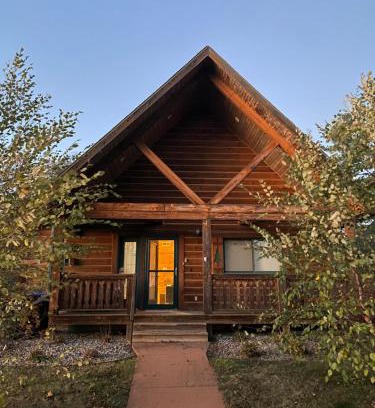 Warrens House | Cabin Retreat near 3 Bears Resort
