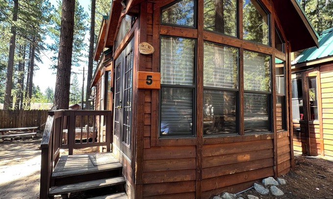 South Lake Tahoe Cabin | Cabin w/Loft in South Lake Tahoe - 15 Mins from Skiing, Stateline & Emerald Bay