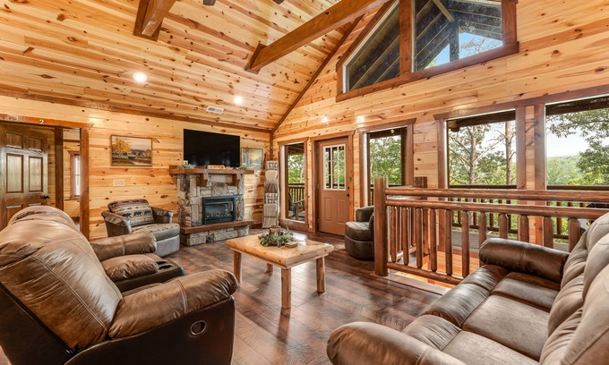 Caton Cabin | Cabin w/private indoor pool, hot tub, game room, & free attraction tickets
