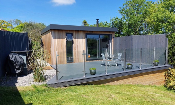 Narberth Cabin | Cabin with countryside views, close to Saundersfoot & Tenby
