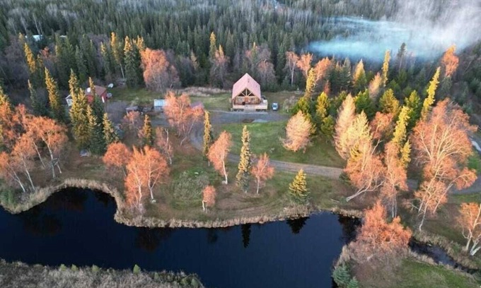 Cohoe House | Cabin with Privacy and View - Moon Ridge Lair
