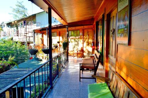 Santa Elena Bed & Breakfast | Cabinas El Pueblo B&B Monteverde