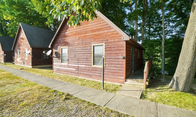 Logan Cabin | Cabins In Hocking - Retreat cabin #7