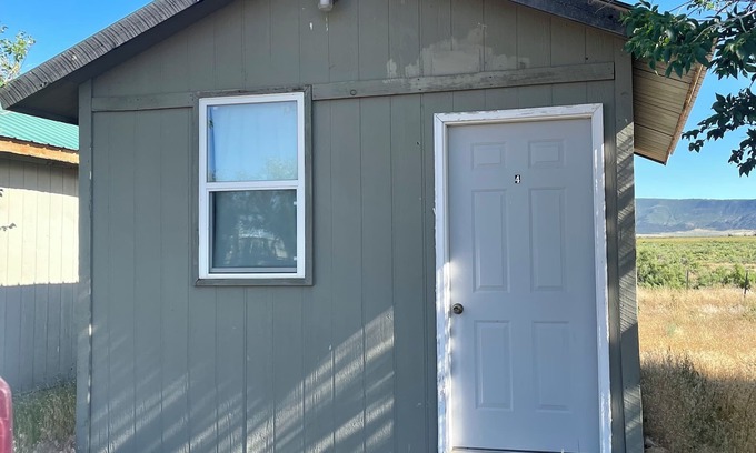 Redvale Cabin | Cabins @ The Basin Store. Perfect for summer basecamp to all your adventures!