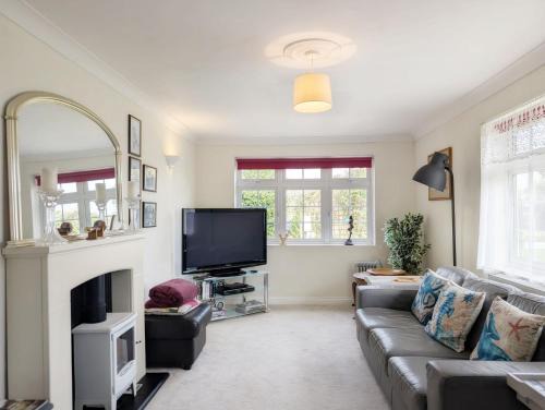 Selsey House | Caedwalla House, Selsey