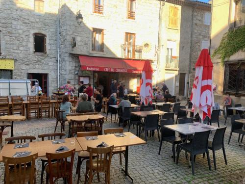 Genolhac Bed & Breakfast | Café du Commerce
