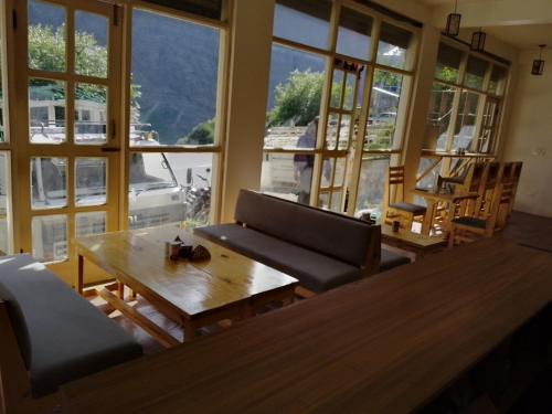 Sissu Cabin | Cafe Alpenglow