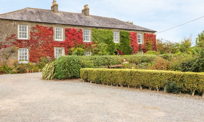 Dungarvan Cottage | CAIRBRE HOUSE, family friendly in Dungarvan, County Waterford