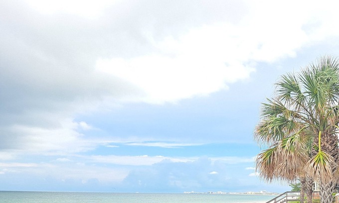 Sunset Beach Condo | Cake by the Ocean - Sugar Sand Beach Getaway -3 Sisters Getaways #5
