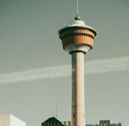 Southwest Calgary Apartment | Calgary Downtown Retreat, Modern Apartment with free wifi & Parking