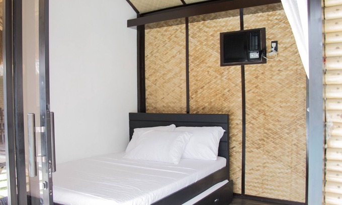 Pansol House | California Beach Villa2