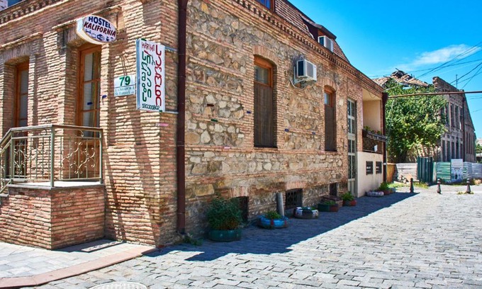 Gori House | California Guest House