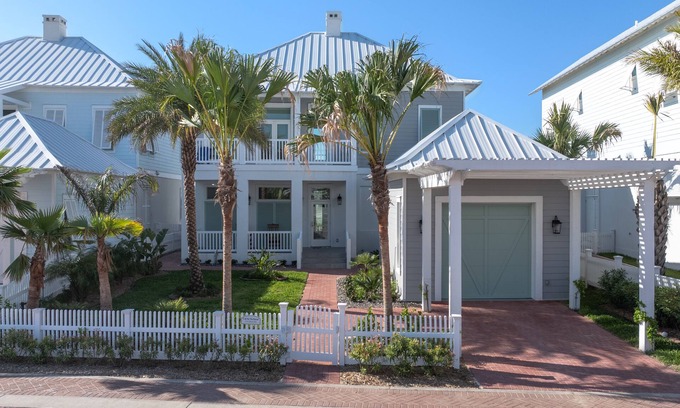 The Shores House | Call Me The Breeze Brand new custom beach house within The Shores