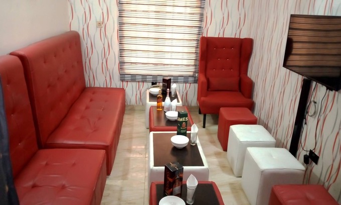 Ajah Hotel | Calm and Cozy hotel/apartment with game room