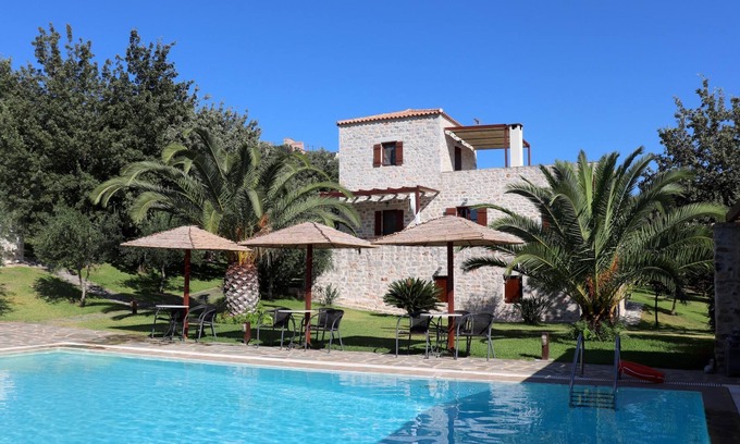 Skoutari House | Calm located holiday house with pool, wifi, max. 8 Pers., Lakonia, Peloponnese
