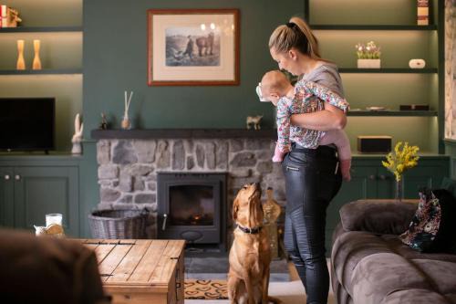 East Lewiston House | Calm Scottish Country Escape with Hot Tub Sleeps 6