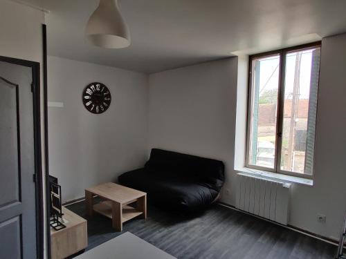 Chateau-Landon Apartment | Calme 2 Pièces en Duplex