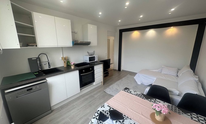 Montfermeil Apartment | Calme et Reposant
