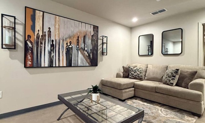 Clovis Apartment | Calming Comfort Stay