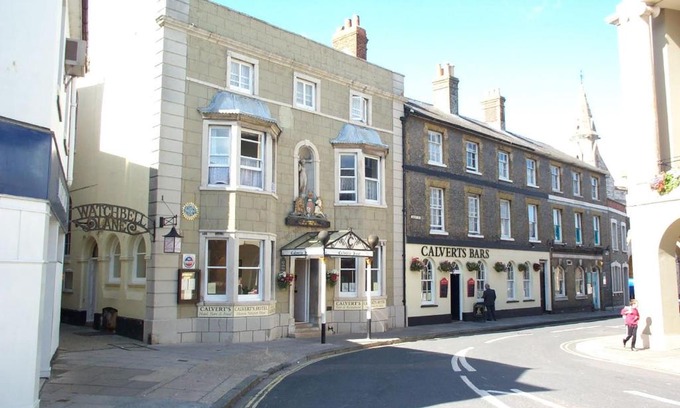 Newport Hotel | Calverts Hotel - Newport, Isle of Wight - RETURN CAR FERRY FROM 92 POUNDS