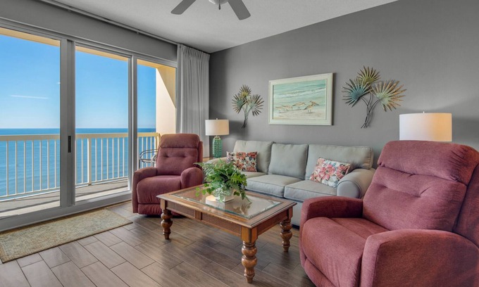 Panama City Beach Condo | Calypso 2004W BEACH SIDE - Beach Chairs, Free Activities Each Day, and More