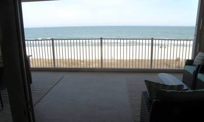 Midtown Ocean City Condo | Calypso Condo unit 304 62nd street and direct ocean front