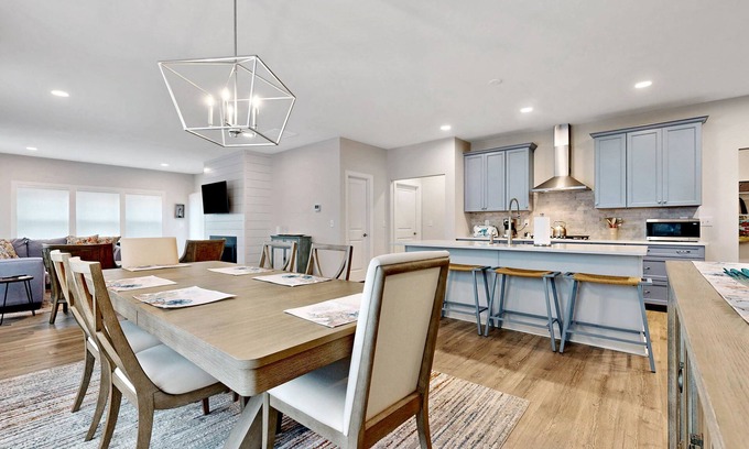 Villages of Five Points House | CALYPSO COVE - 4BR, 3.5BA - Sleeps 8