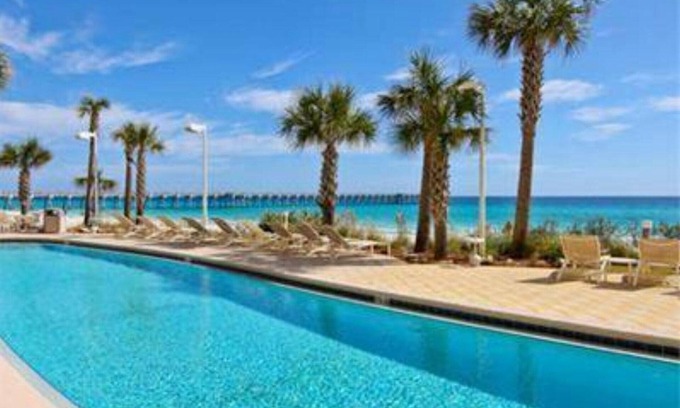 Panama City Beach Condo | Calypso Tower 2 + Beach Chairs and Pier Park