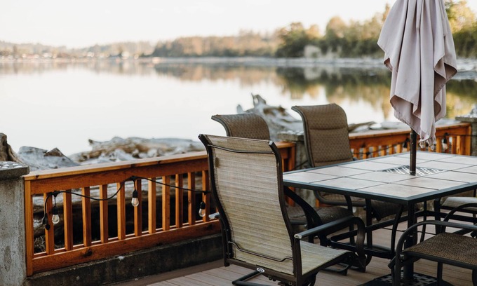 Camano Island House | Camano Island Retreat - Right on Sandy Beach