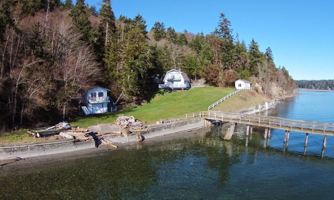 Camano Island House | Camano Island Waterfront Compound