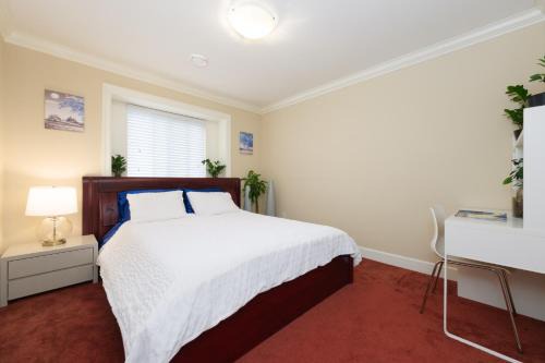 Marpole House | Cambie & 61st Ave Homestay